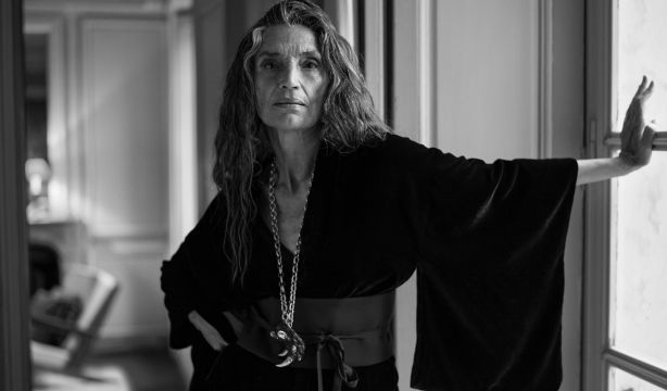 Zara apuesta por el talento sénior: Ángela Molina, imagen de su nueva colección. Foto: Zara