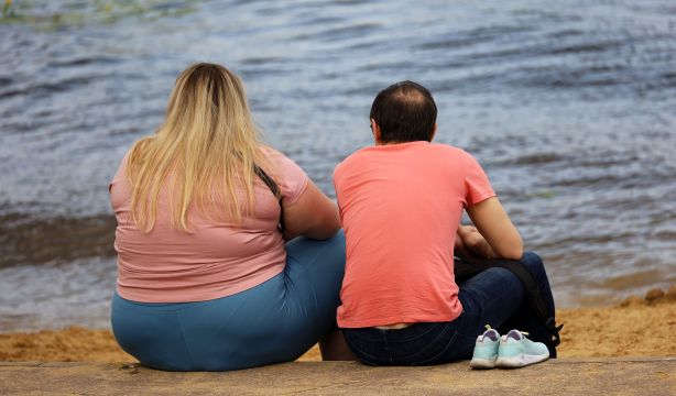 Descubren una proteína que protege a las mujeres de la obesidad