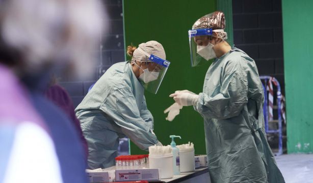 Expertos se mojan y desvelan si ha vuelto o no la Covid 19