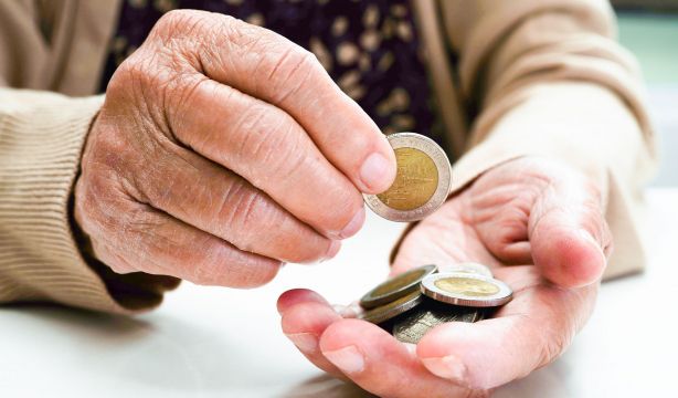 La Seguridad Social vuelve a pedir a viudas de Orcasitas la devolución del complemento de mínimos