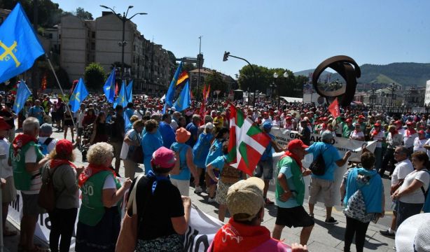 Jubilados, al nuevo Gobierno: "Defenderemos las pensiones con uñas y dientes"