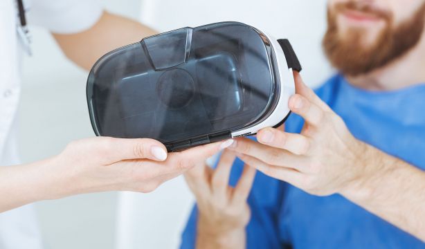 El juego de realidad virtual que combate el deterioro cognitivo Foto: Europa Press