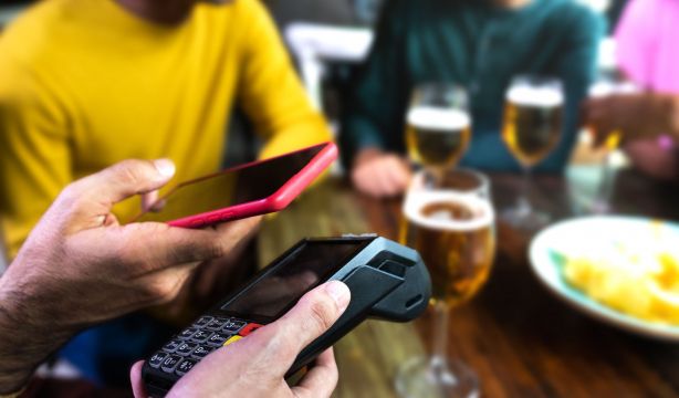 Facua denuncia los abusos más habituales en hostelería durante las vacaciones