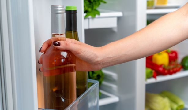 Así puedes enfriar el vino de manera rápida y efectiva