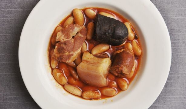 Las 15 claves para hacer una fabada perfecta (con truco para evitar digestiones pesadas). Foto: EuropaPress