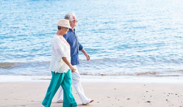 La pensión de jubilación se sitúa en 1.375,7 euros, mientras el gasto marca nuevo récord histórico