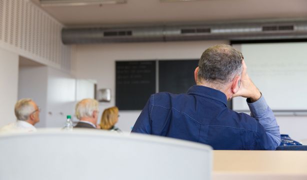 Las Becas Seniors Activos permiten a los mayores de 65 años volver a la universidadFoto: Bigstock