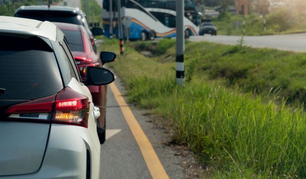 Las multas que te puede poner la DGT por no usar correctamente los intermitentes