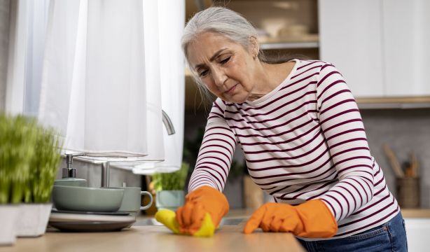 Cómo funciona la pensión para las amas de casa en 2024