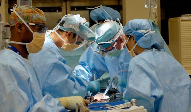 España usa una técnica pionera en Europa de implante de válvula pulmonar