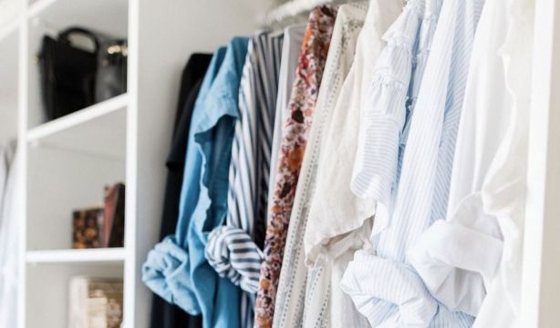 Los consejos de Marie Kondo para tener el armario ordenado durante todo el año