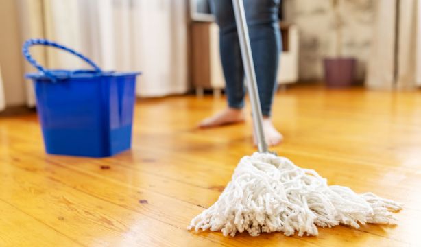 El truco definitivo para usar bien la fregona: "La diferencia es abismal". Foto: Bigstock