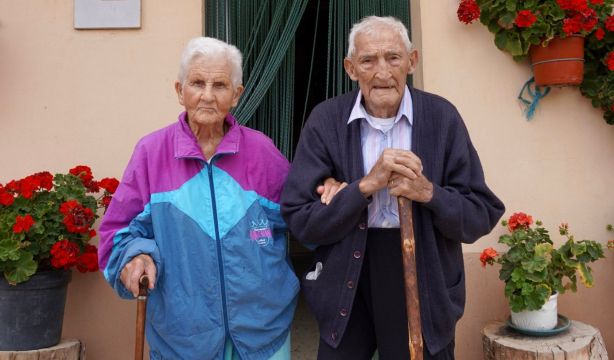 Un matrimonio de nonagenarios revela su secreto para una vida larga. Foto: Twitter