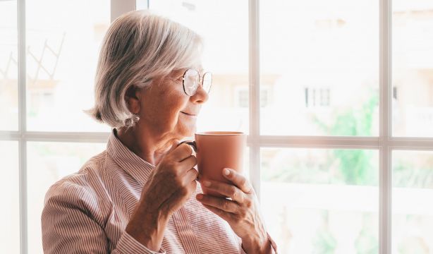 Estas son las bebidas que promueven la longevidad y retrasan el envejecimiento. Foto: Bigstock