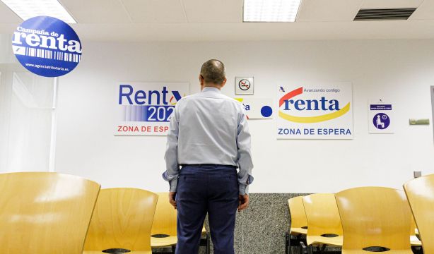 Las pensiones de clases pasivas se disparan: crecen más que en la Seguridad Social en número y gasto