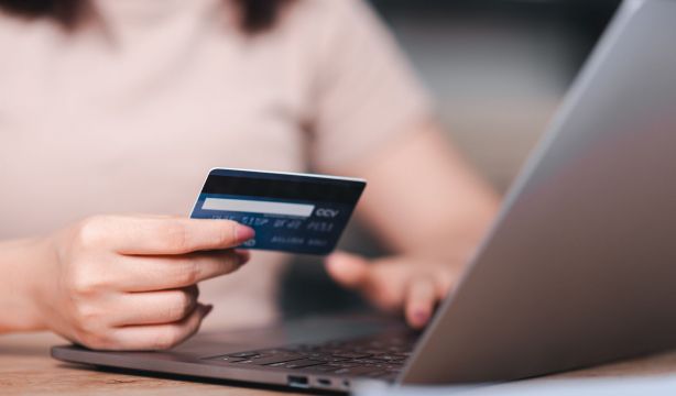 El Banco de España avisa: por estos motivos te pueden bloquear una transferencia bancaria