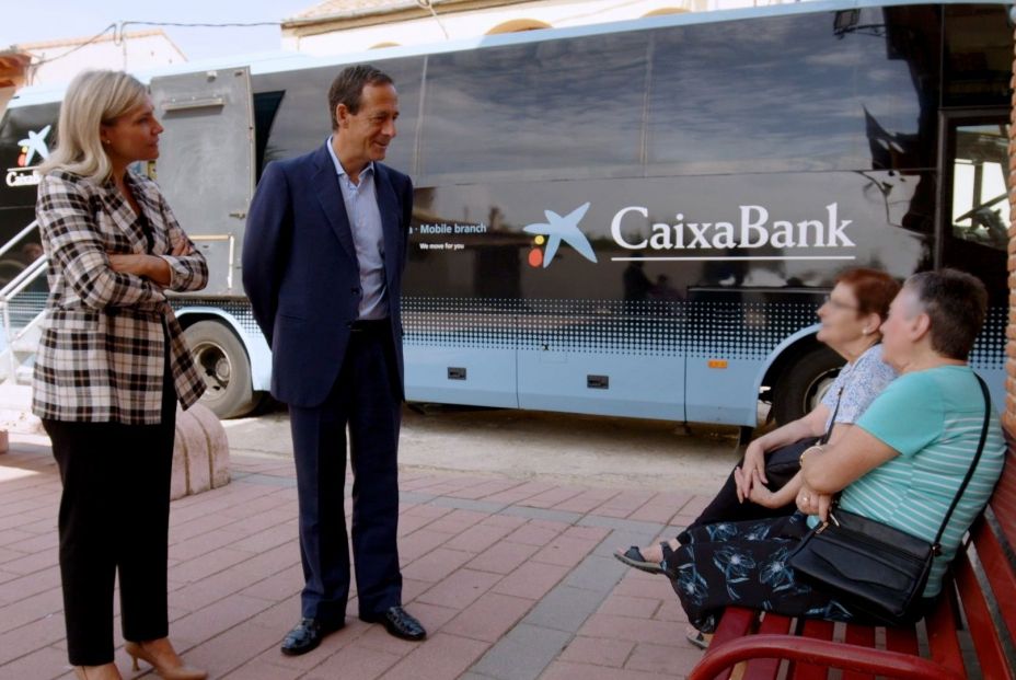 Caixabank reivindica su compromiso con la inclusión financiera en poblaciones rurales Caixabank reivindica su compromiso con la inclusión financiera en poblaciones rurales
