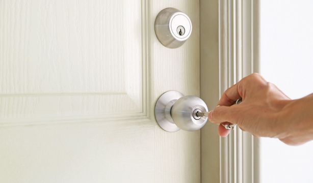 ¿Qué hacer y qué no si te okupan la vivienda? Foto: Bigstock