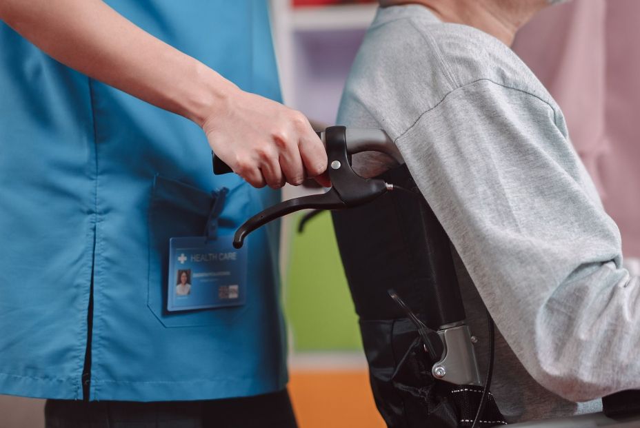 bigstock enfermera cuidadora