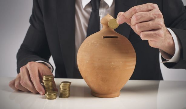 Fracaso de los planes de pensiones de empleo: el ahorro no despega y las aportaciones suben solo 36 millones en un año 