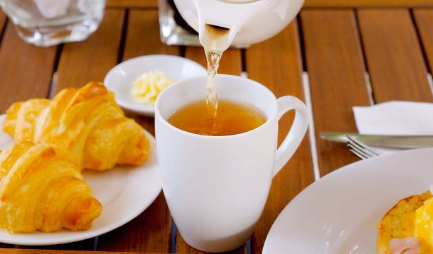 Así pueden afectar los juegos de té de cerámica a los beneficios para la salud de este bebida