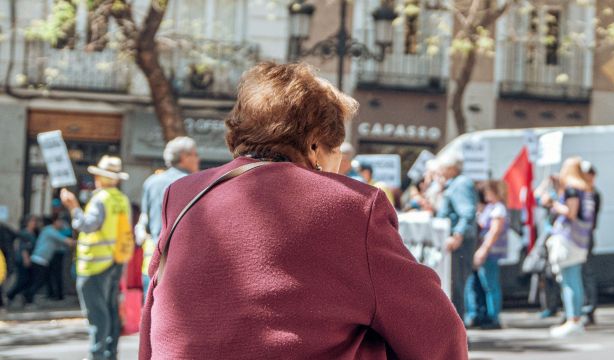 La pensión de jubilación sube a 1.376 euros en septiembre, con el gasto disparado en 12.051 millones