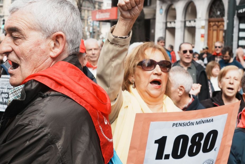 "Pensión mínima de 1.080 eurosy poder adquisitivo de las pensiones, ¡ya!"