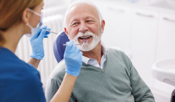 Una buena salud bucodental contribuye a prevenir enfermedades cardiovasculares