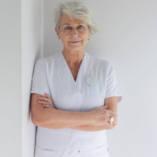 Dra. Àngels Bayés Dra. Àngels Bayés