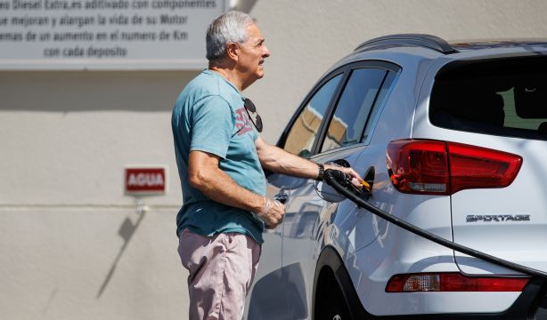 ¿Quieres ahorrar en el depósito? La DGT desvela los trucos para "poder hacer frente a la inflación"