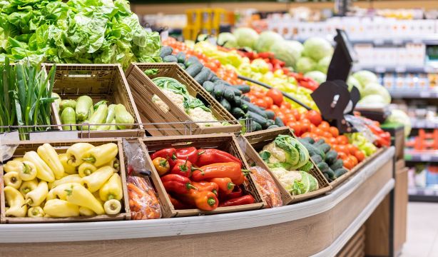 La cesta de la compra ‘eco’ cuesta el doble: 280 euros frente a los 140 de una normal