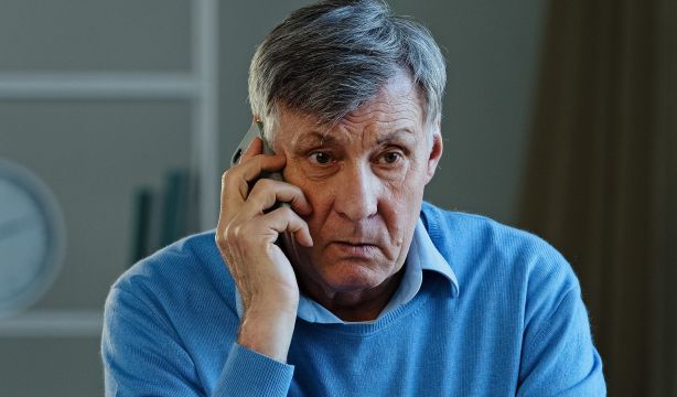 La Policía alerta sobre un nuevo fraude telefónico: cuidado con las 'robollamadas'