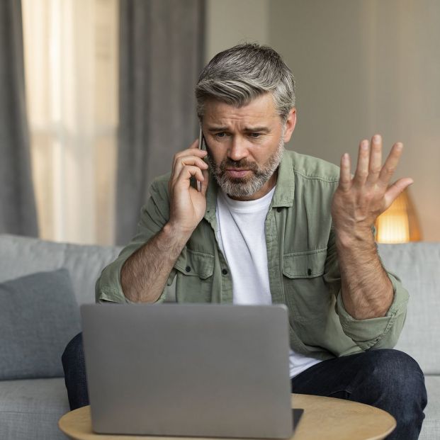 Una nueva función de Google te evitará las tediosas esperas en las llamadas de atención al cliente