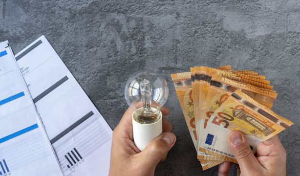 Consultorio Luz y Gas: ¿Qué es el contrato regulado? ¿Es más económico?