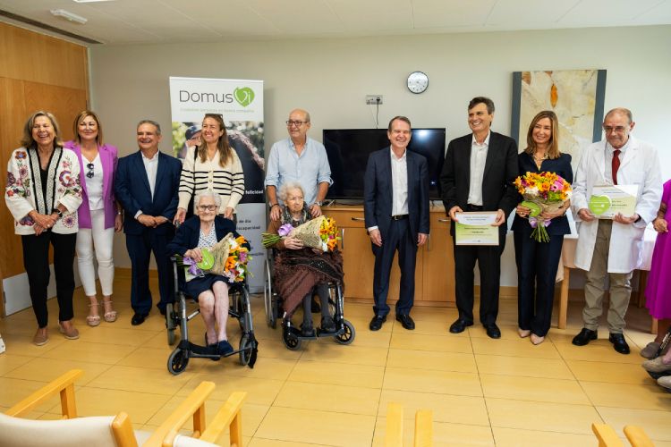 DomusVi reivindica la atención profesional y se compromete en la lucha contra el edadismo