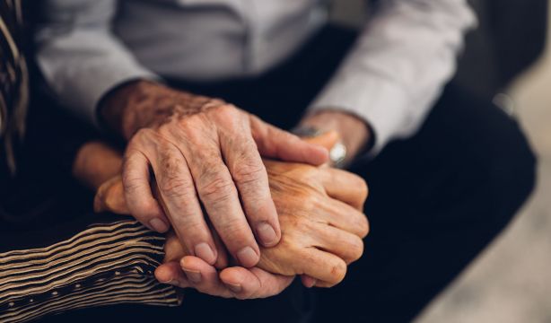 Relacionan la soledad con un mayor riesgo de padecer párkinson. Foto: Bigstock