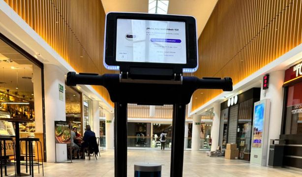 Así es 'AccessRobots', el robot que facilita el desplazamiento de personas con discapacidad