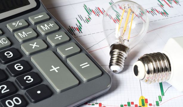 Consultorio Luz y Gas: ¿Cómo se obtiene una factura con tarifa PVPC y el coste de la energía?