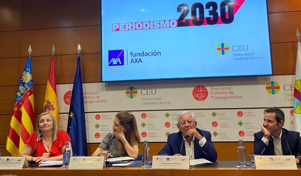 IA en el periodismo: "Una buena herramienta para la creatividad, pero no tanto para la rigurosidad"