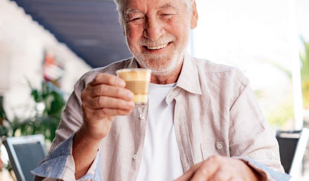 Estos son los errores más comunes al preparar café en casa