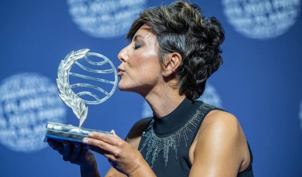 Sonsoles Ónega gana el Premio Planeta 2023 con la novela 'Las hijas de la criada'