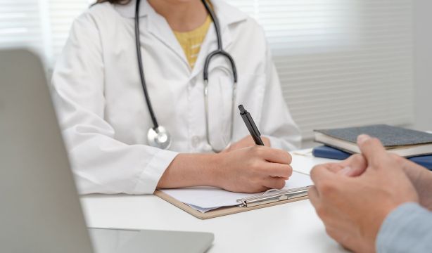 'Con más canas que ganas': un sistema de salud más preventivo ante el envejecimiento de la población