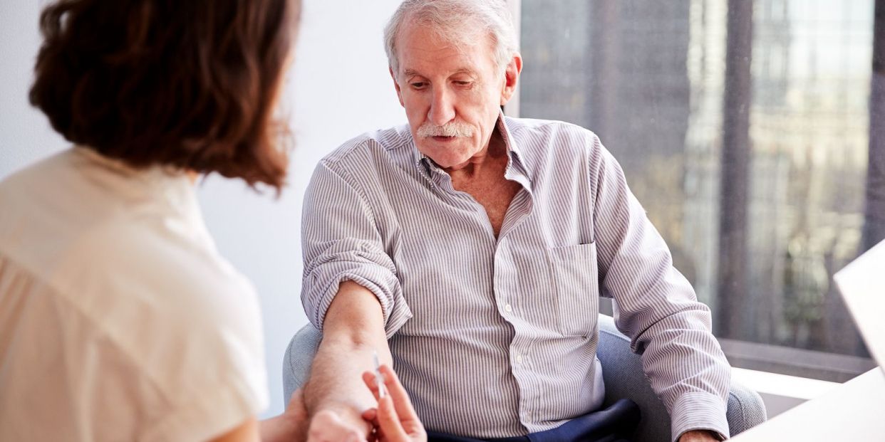 Recomendaciones de vacunación para personas mayores