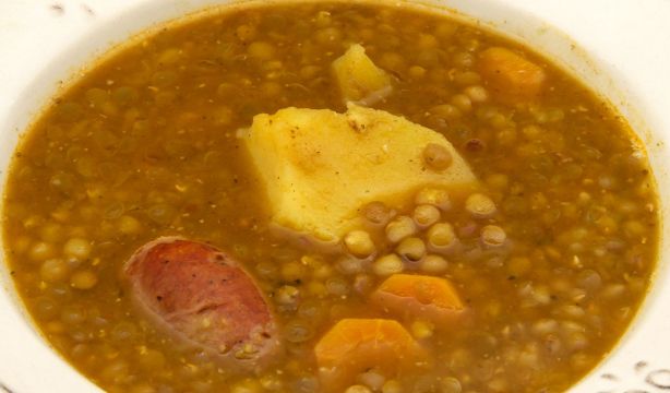 ¿Cuántas legumbres hay que comer a la semana? ¿Es verdad que las lentejas aportan mucho hierro?