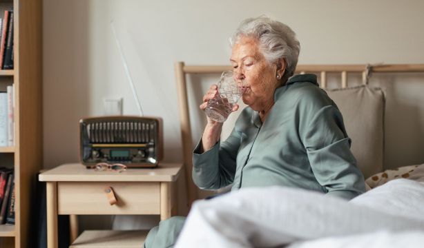 Un urólogo da tres consejos para no tener que levantarse al baño de madrugada