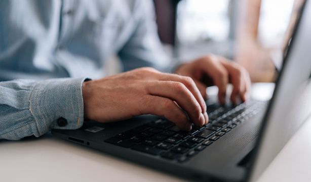 Todo son trabas con la factura electrónica