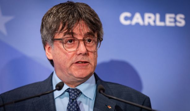 Las bases de Puigdemont piden por amplia mayoría bloquear la investidura de Sánchez