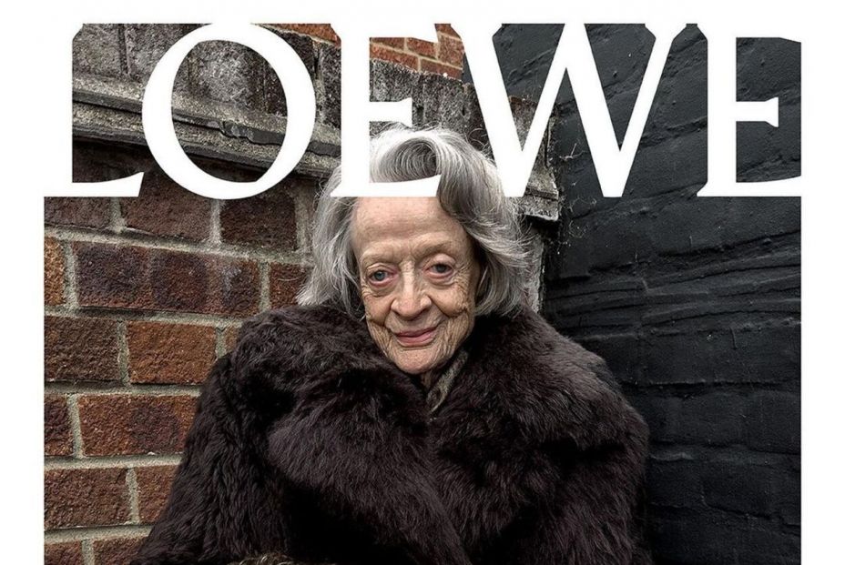 Loewe se suma a la revolución sénior: la actriz Maggie Smith, de 88 años, nueva imagen Loewe se suma a la revolución sénior: la actriz Maggie Smith, de 88 años, nueva imagen