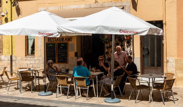 El precio del menú del día sube a 13,2 euros en 2023: las ciudades donde es más caro y más barato