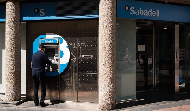 Asufin avisa: banco Sabadell ha sufrido un ciberataque que pone en riesgo la seguridad de las cuenta